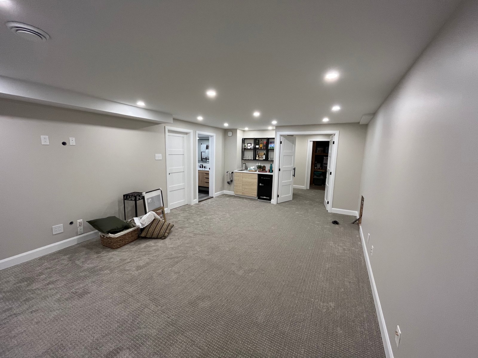 Full interior repaint before home sale — pristine finish — Pointe-Claire
