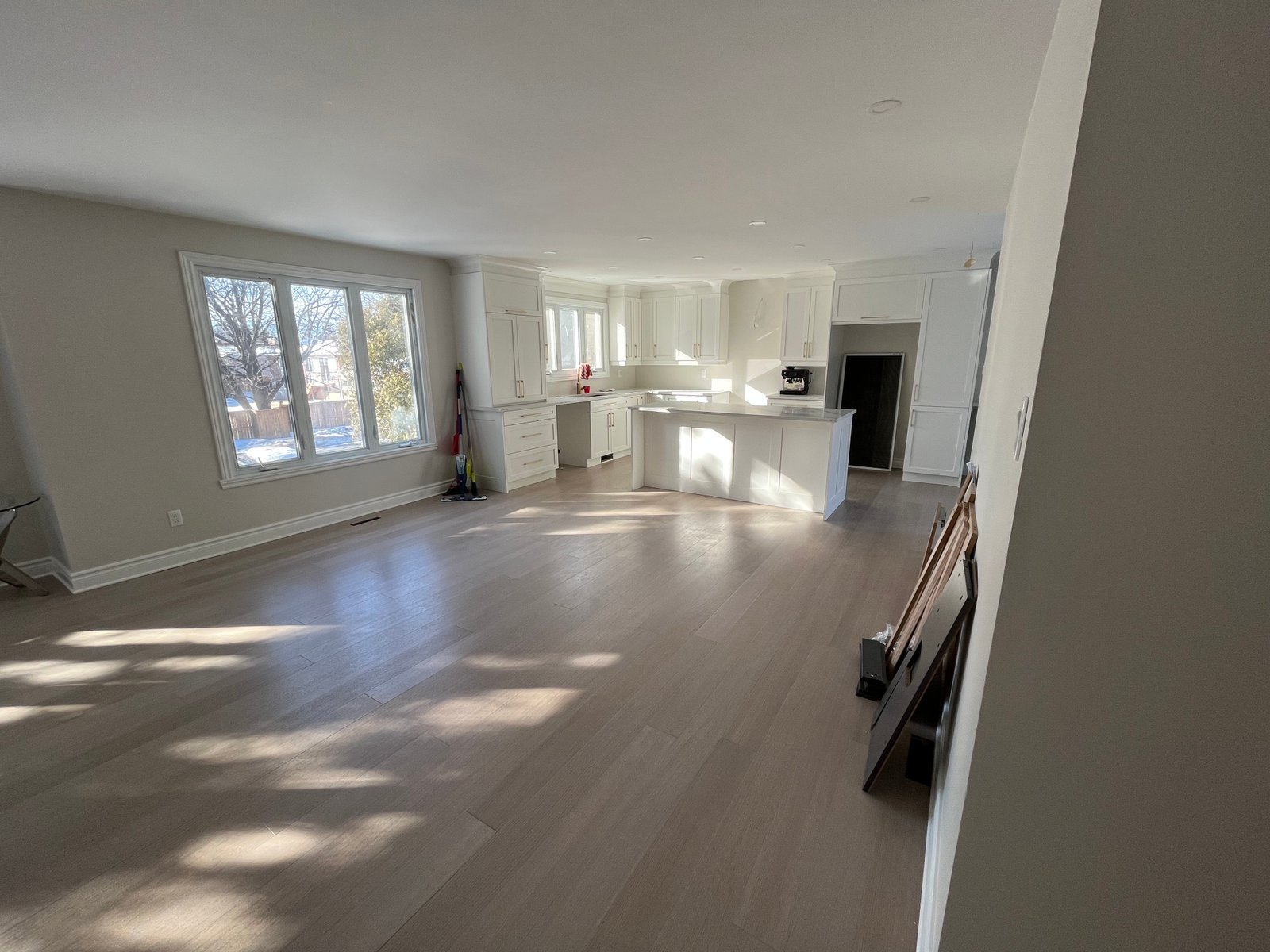 Interior room painted by MVP Peinture